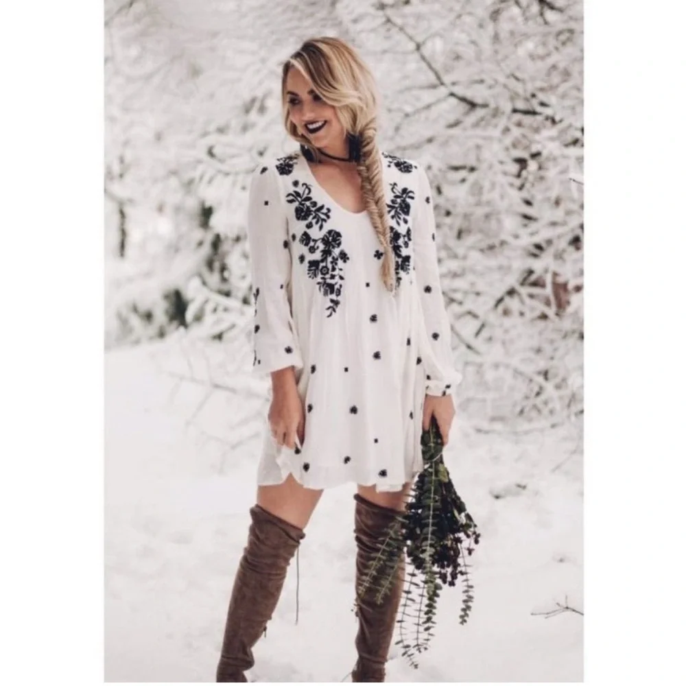 FREE PEOPLE flowy white embroidered dress, S. - Picture 3 of 16